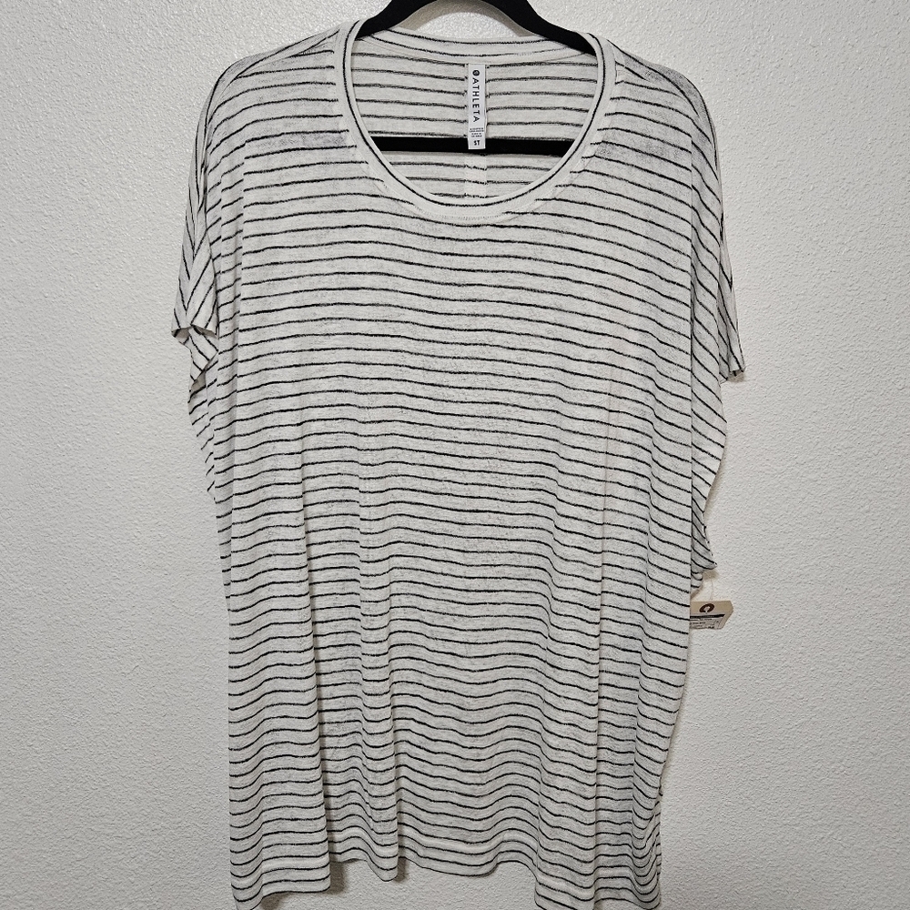 NWT Athleta Realease tee striped top size small tall oversized